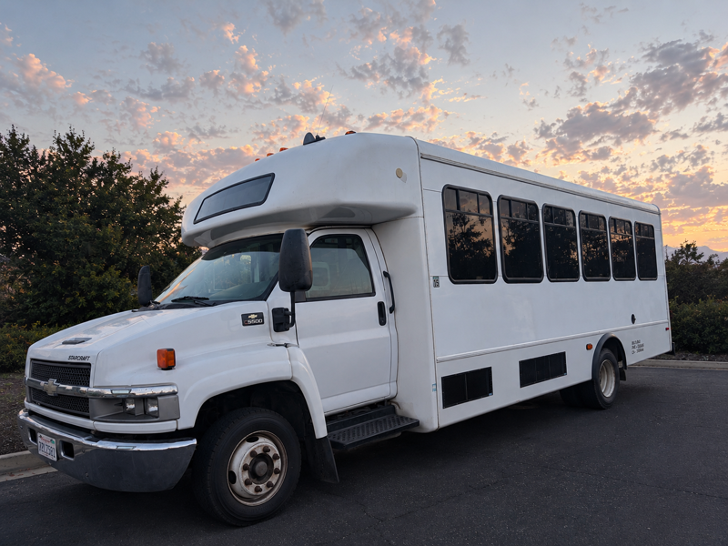 YRUSAC charter bus